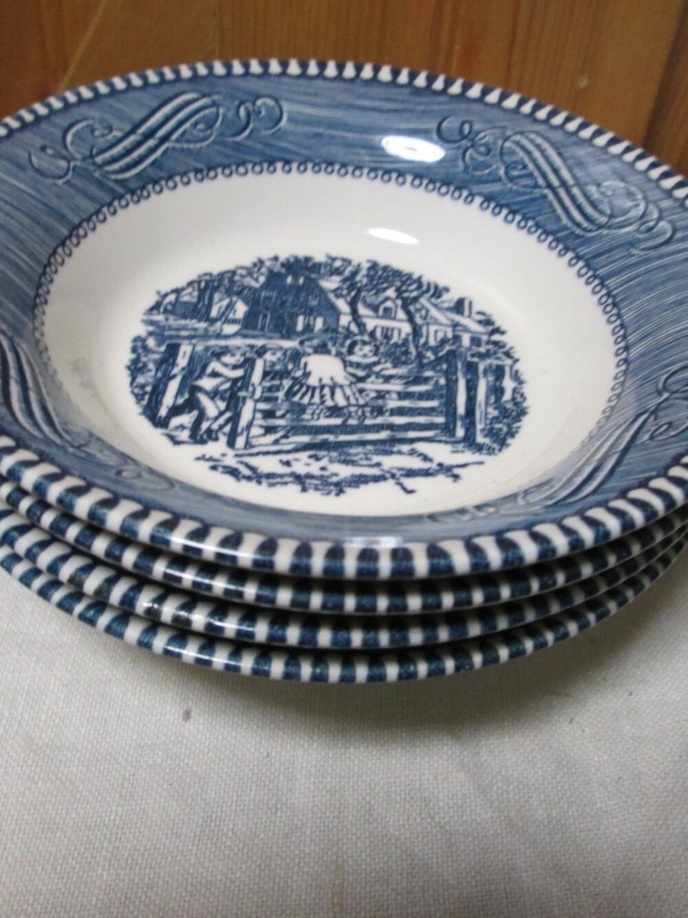 4-Currier Ives Royal dessert bowls ice cream berry bowls 5.5 in Old Farm Gate - Picture 4 of 4